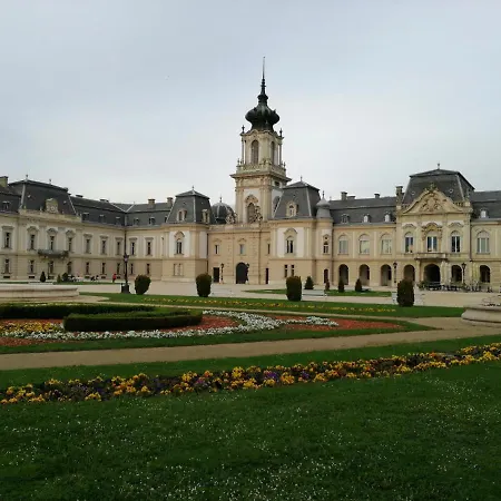 Uj Lilla Διαμέρισμα